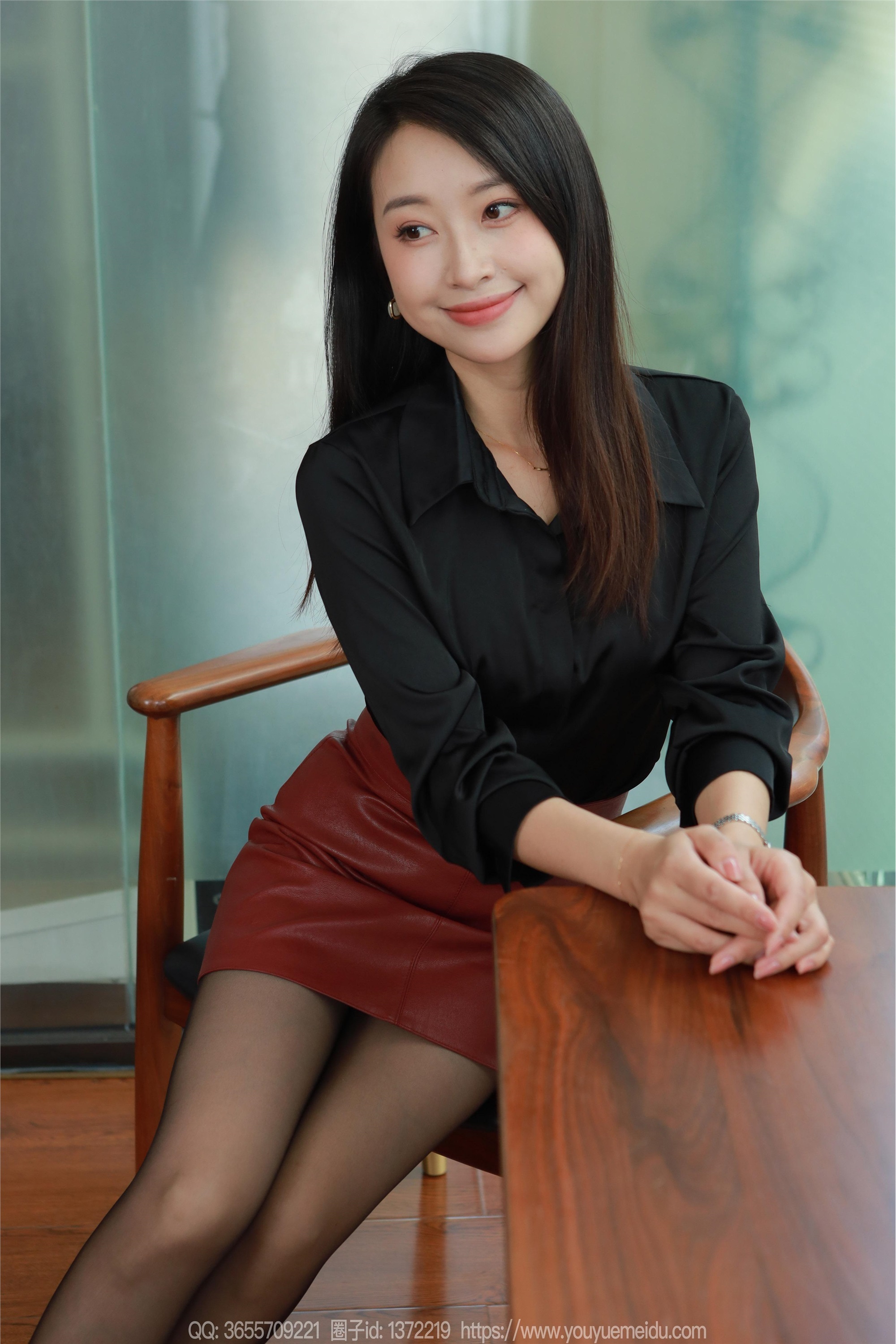 IESS异思趣向  2024.10.28 丝享家 1883 小婕《红棕丽人》